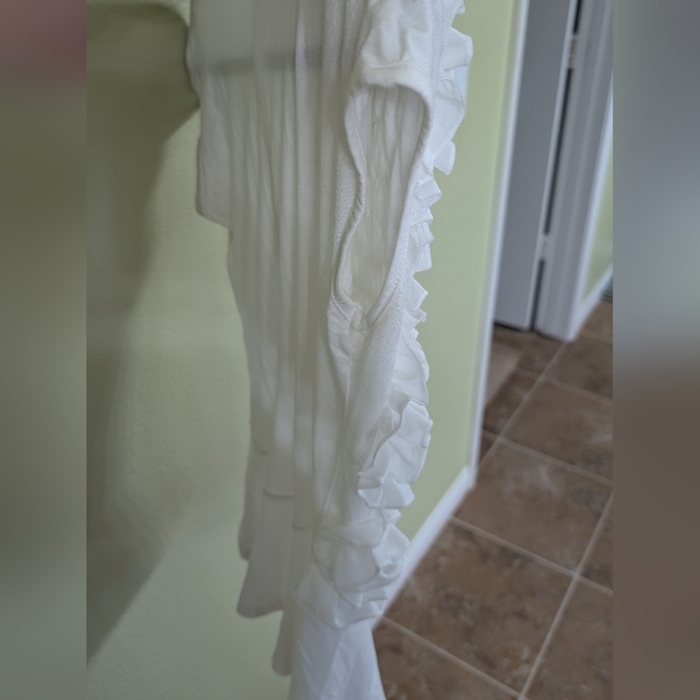 Gracia Ivory Ruffle Blouse - Picture 6 of 6